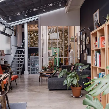 Veeve - Industrial Chic * Paris